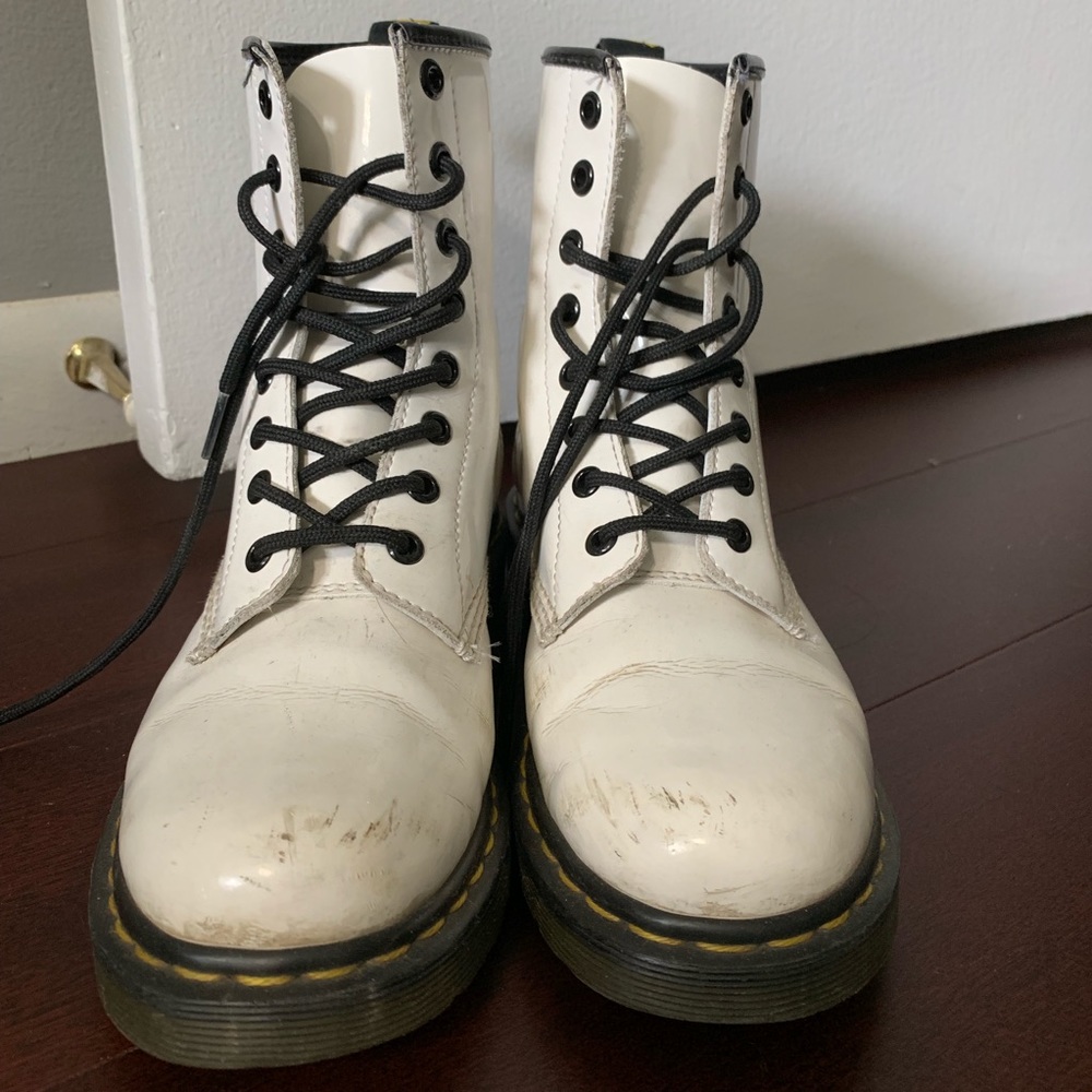 White Dr. Martens 1460 sz. 8